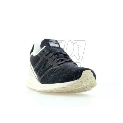 11. Buty New Balance W WRT96MC