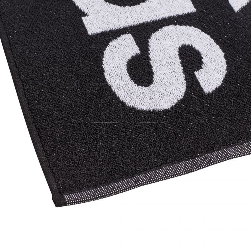 4. Ręcznik adidas Towel L DH2866