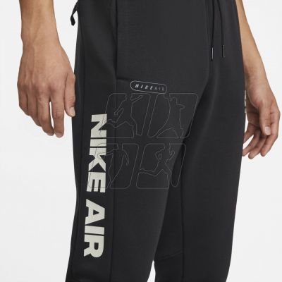 4. Spodnie Nike Air M DM5209-010