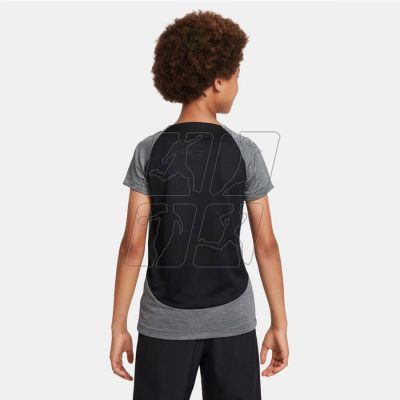 5. Koszulka Nike Dri-FIT Academy Jr DQ8901 010