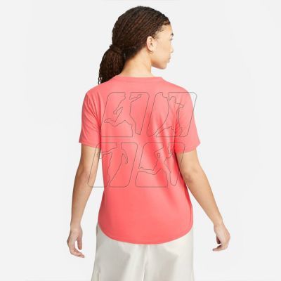 2. Koszulka Nike Sportswear Essentials W DX7902 894
