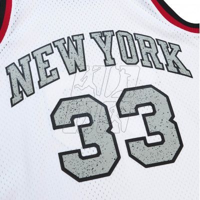 4. Koszulka Mitchell &amp; Ness NBA Cracked Cement Swingman Jersey Knicks 1991 Patrick Ewing M TFSM5934-NYK91PEWWHIT