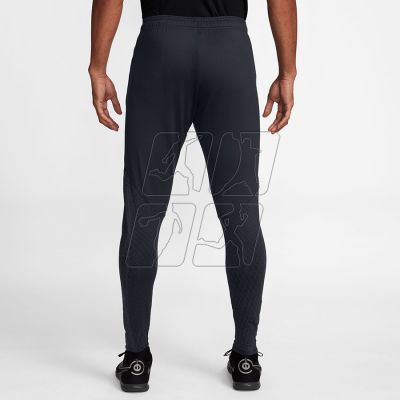 3. Spodnie Nike Chelsea FC Strike Pant M FN4131-426