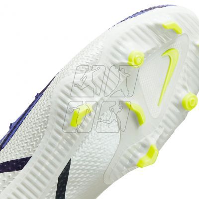 7. Buty piłkarskie Nike Phantom GT2 Pro FG M DA4432 570