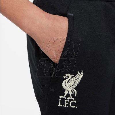 5. Spodnie Nike Liverpool FC Soccer Pants Jr DB2936 010