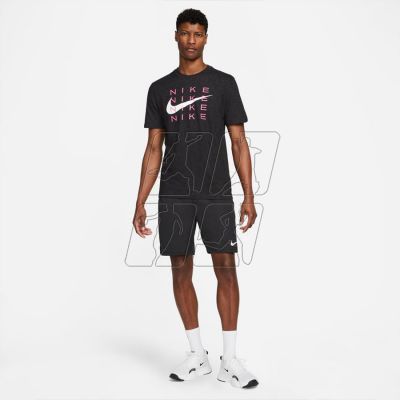 4. Koszulka Nike Dri-Fit M DM5694 010