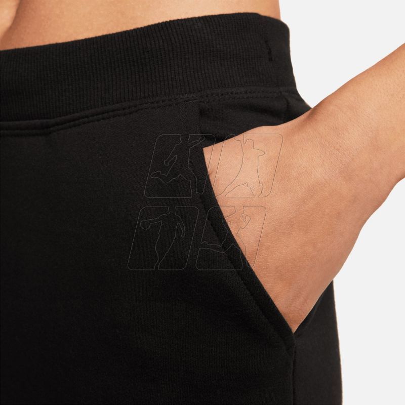 3. Spodnie Nike Yoga Luxe W DN0936-010
