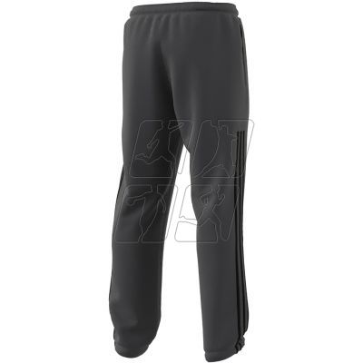 3. Spodnie adidas Essentials Samson Joggers M EE2327