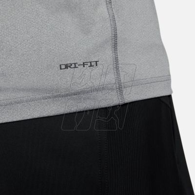 4. Koszulka Nike Dri-FIT Ready M DV9815-084
