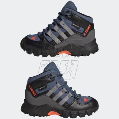 7. Buty Terrex Mid GTX I JR HP7419