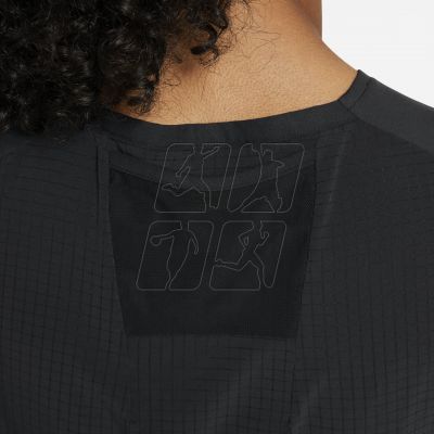 4. Koszulka Nike Dri-FIT Rise 365 M CZ9050-010