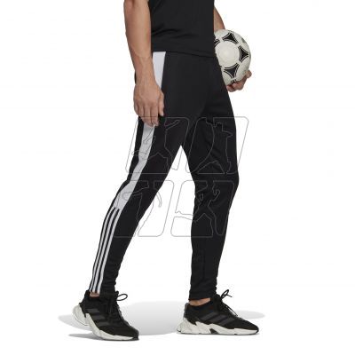 3. Spodnie adidas Tiro Essentials M H59990