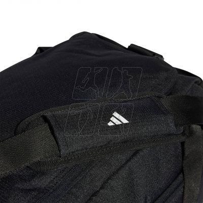 5. Torba adidas Essentials 3-Stripes Duffel Bag S IP9862
