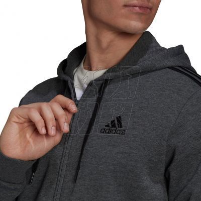 5. Bluza adidas Essentials Fleece M HB0042