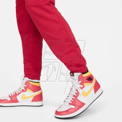5. Spodnie Nike Jordan Jumpman M DJ0260-652