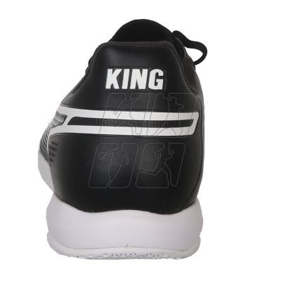 8. Buty piłkarskie Puma King Pro IT M 107256-01