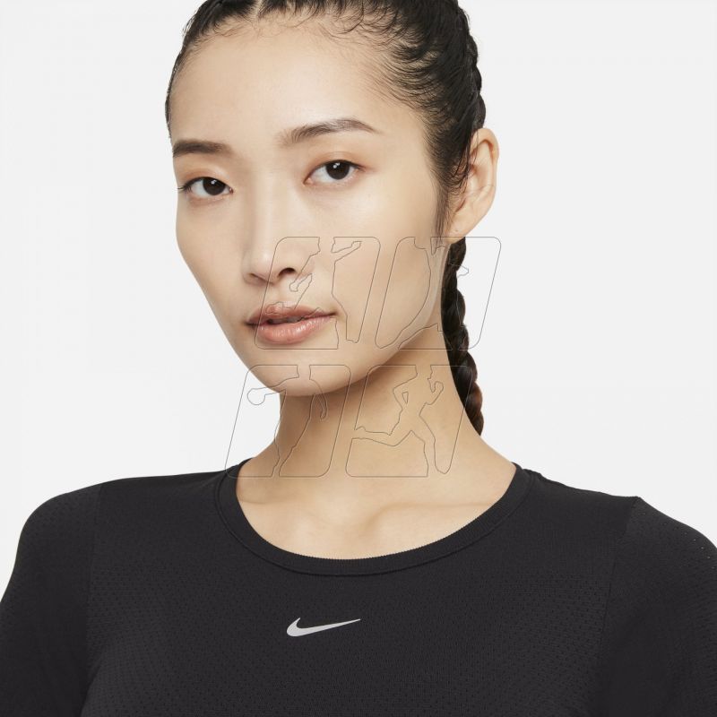 3. Koszulka Nike Dri-Fit ADV Aura W DD0588-010