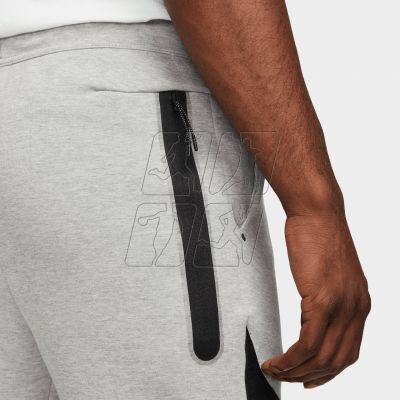 4. Spodnie Nike Sportswear Tech Fleece M DR6171-063
