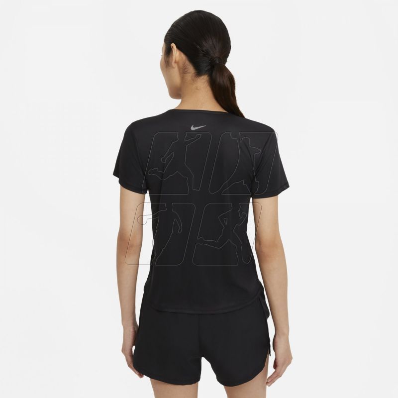 2. Koszulka Nike Swoosh Run W CZ9278-010