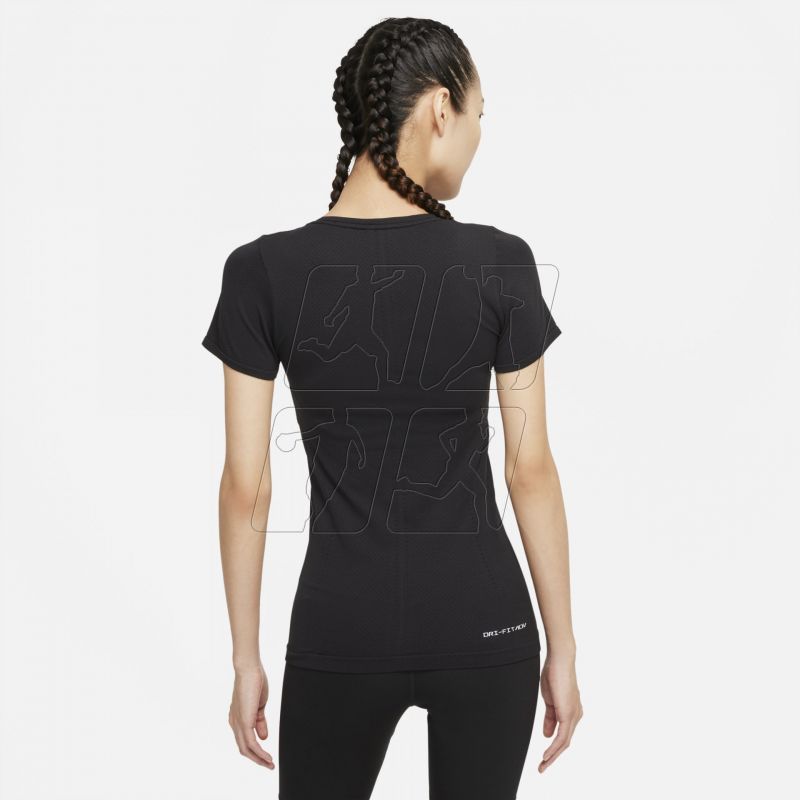 2. Koszulka Nike Dri-Fit ADV Aura W DD0588-010