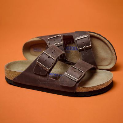 12. Klapki damskie Birkenstock Arizona Soft Footbed Oiled Leather Habana narrow wąskie (0452763)