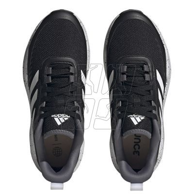 6. Buty adidas Trainer V M H06206