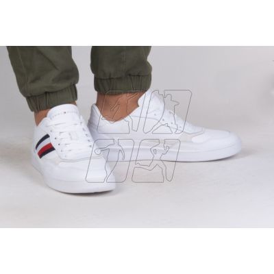 7. Buty Tommy Hilfiger Court Cupsole Retro Lth  Stripes M FM0FM04828YBS