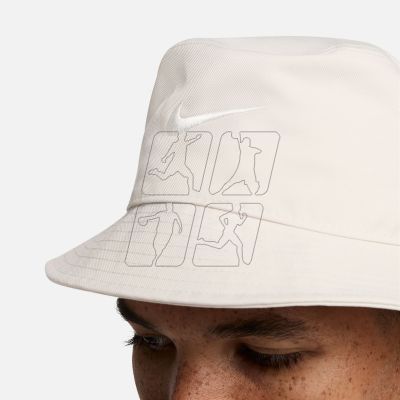 3. Czapka, kapelusz Nike Apex FB5382-104