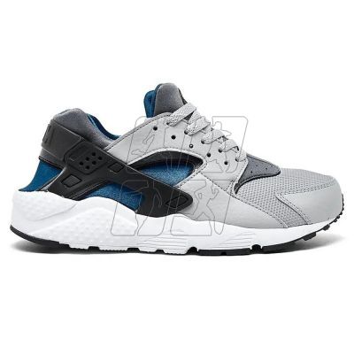 6. Buty Nike Huarache Run W FB8030-001