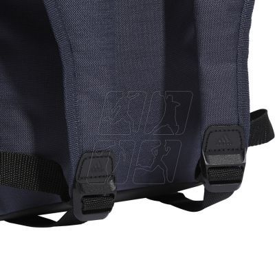 5. Plecak adidas Linear Backpack HR5343