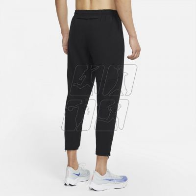 2. Spodnie Nike Dri-FIT Challenger M DD4894-010