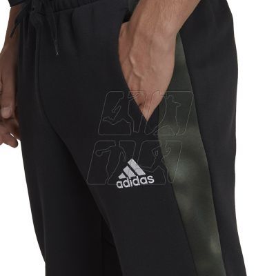 6. Spodnie adidas Essentials Camo Print Fleece Pant M HL6929