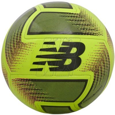 2. Piłka New Balance Geodesa Training Ball FB13467GHIA
