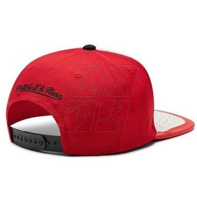 2. Czapka z daszkiem Mitchell &amp; Ness NBA Day One Snapback Bulls 6HSSMM19224-CBUWHRD