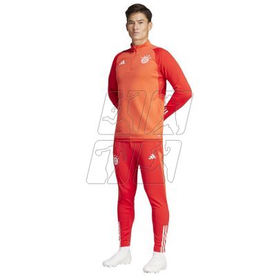 9. Spodnie adidas FC Bayern Training Panty M IQ0605