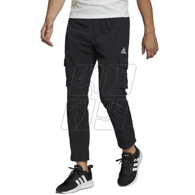 3. Spodnie adidas Essentials Small Logo Woven Cargo 7/8 Pants M HE1859