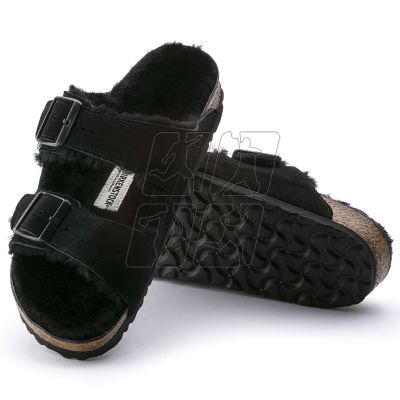 7. Klapki damskie ocieplane z wełną owczą Birkenstock Arizona VL Shearling Black skóra zamszowa regular szerokie (0752661)