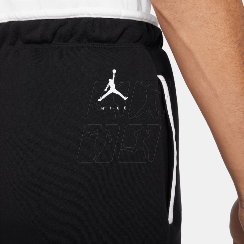 5. Spodnie Nike Jordan Jumpman M DJ0260-010