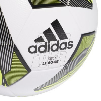 3. Piłka nożna adidas Tiro League TSBE FS0369