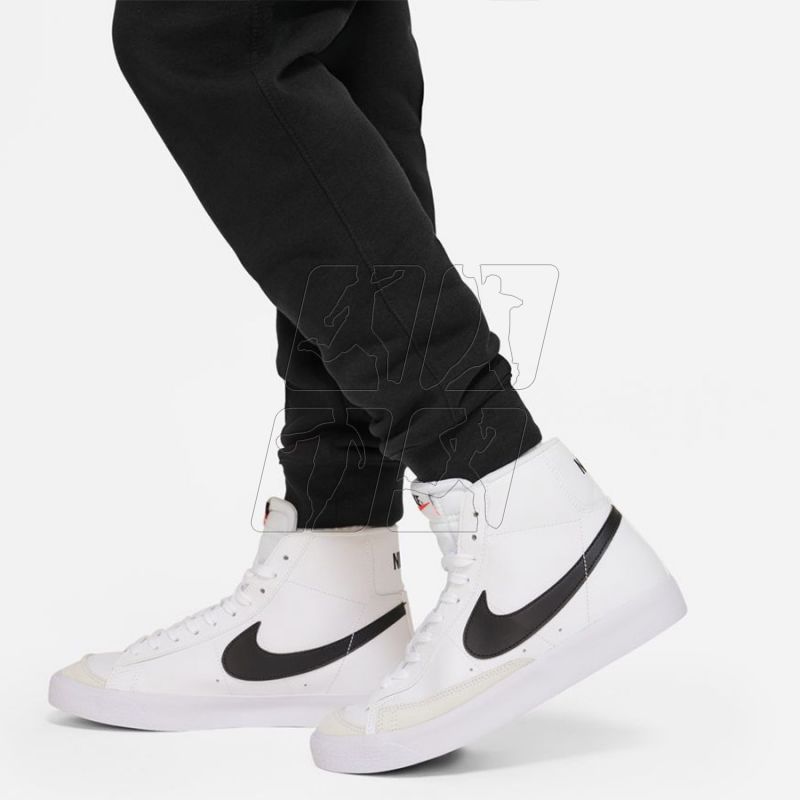 4. Spodnie Nike Sportswear Jr DX2299 011