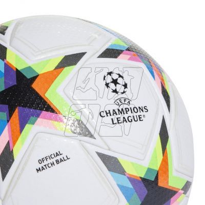 4. Piłka nożna adidas UEFA Champions League Pro HE3777
