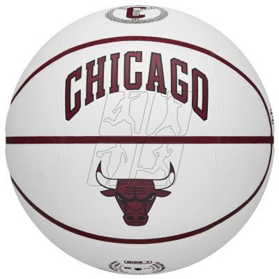 2. Piłka do koszykówki Wilson NBA Team City Collector Chicago Bulls Ball WZ4016405ID
