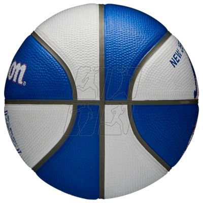 4. Piłka Wilson NBA Team Retro Brooklyn Nets Mini Ball WTB3200XBBRO