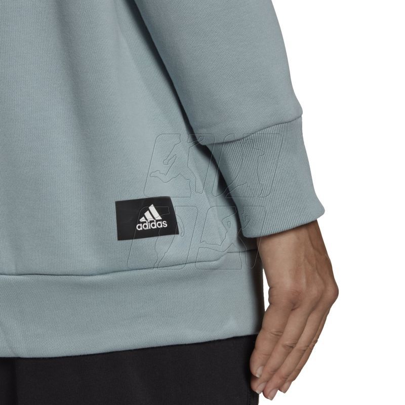 4. Bluza adidas Sportswear Future Icons Sweatshirt W HE1649