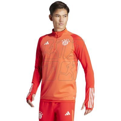 7. Bluza adidas FC Bayern Training Top M IQ0609