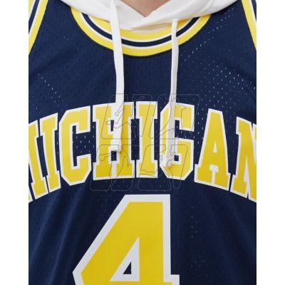 6. Koszulka Mitchell & Ness NCAA Swingman Road Jersey Michigan1991 Chris Webber SMJY4437-UMI91CWEASBL