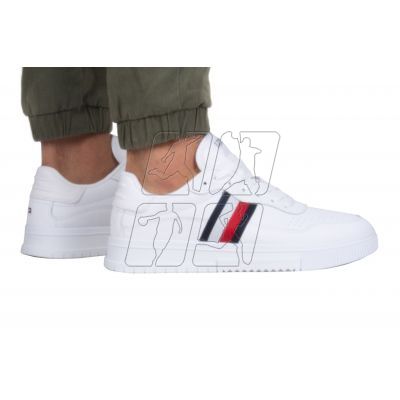 8. Buty Tommy Hilfiger Supercup Lealther Stripes M FM0FM04824YBS