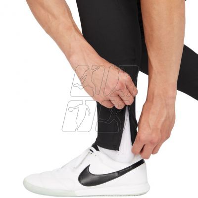 6. Spodnie Nike Dri-Fit Strike 21 Pant Kpz M CW5862 016