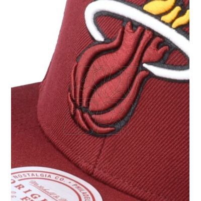 5. Czapka z daszkiem Mitchell & Ness NBA Miami Heat Top Spot Snapback Hwc Heat HHSS3256-MHEYYPPPMARO