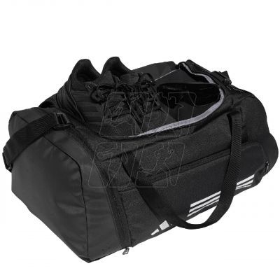 10. Torba adidas Essentials 3-Stripes Duffel Bag M IP9863